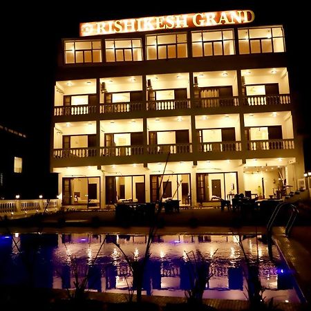 Rishikesh Grand Hotel Buitenkant foto