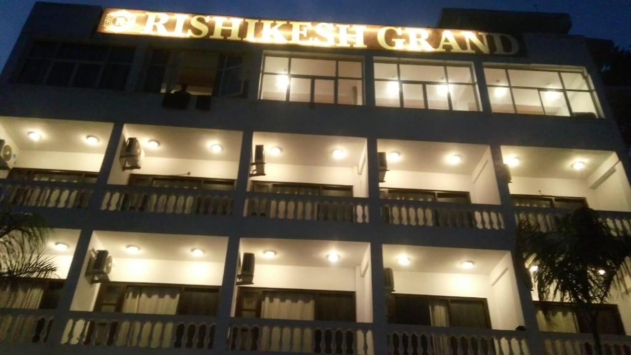 Rishikesh Grand Hotel Buitenkant foto