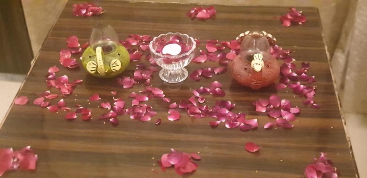 Rishikesh Grand Hotel Buitenkant foto