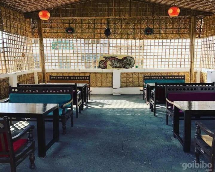 Rishikesh Grand Hotel Buitenkant foto