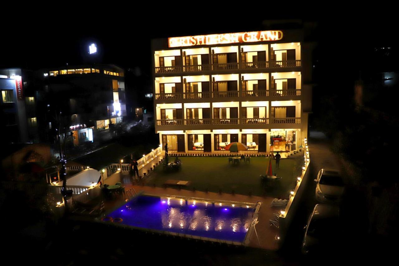 Rishikesh Grand Hotel Buitenkant foto