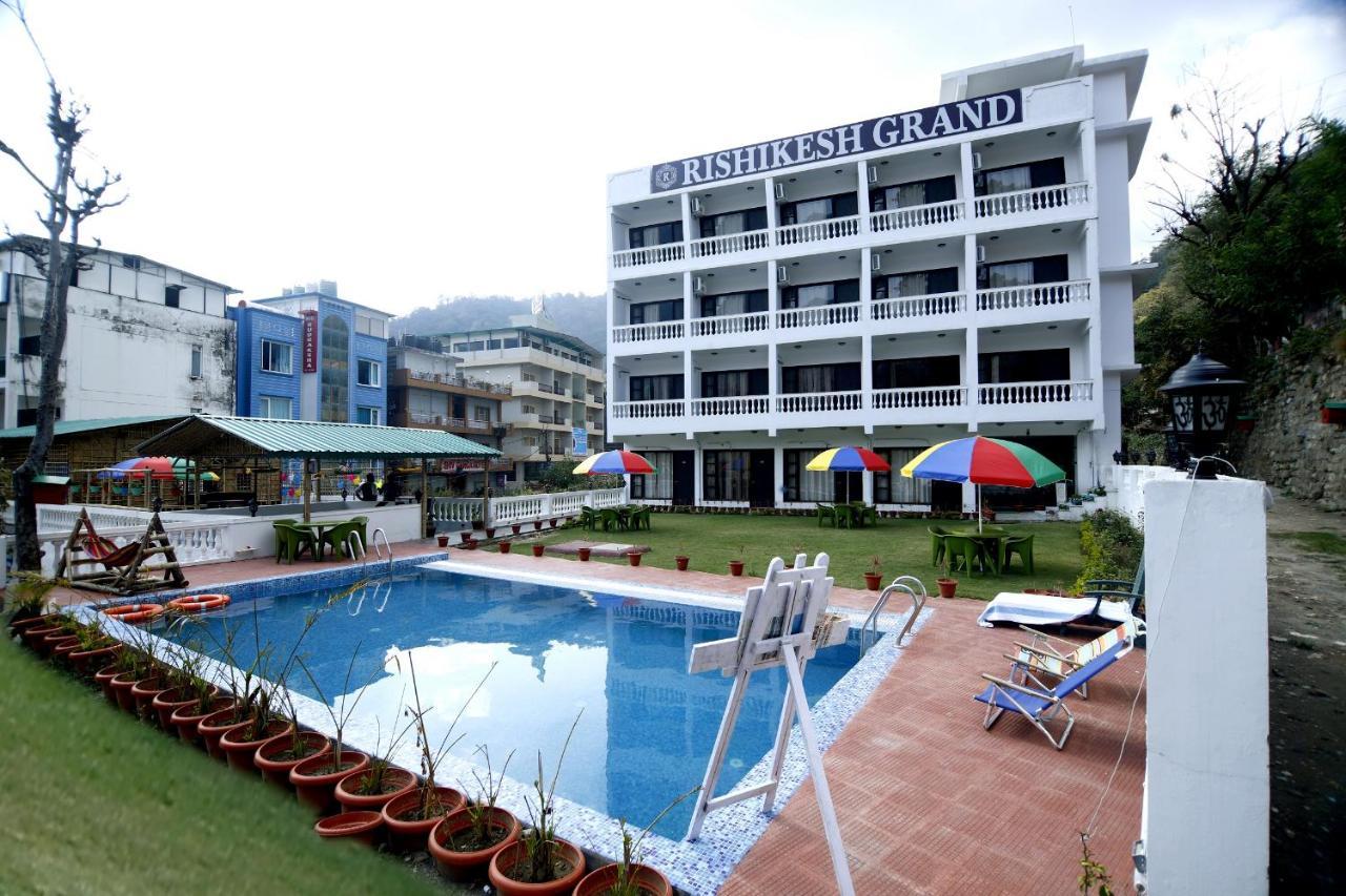 Rishikesh Grand Hotel Buitenkant foto