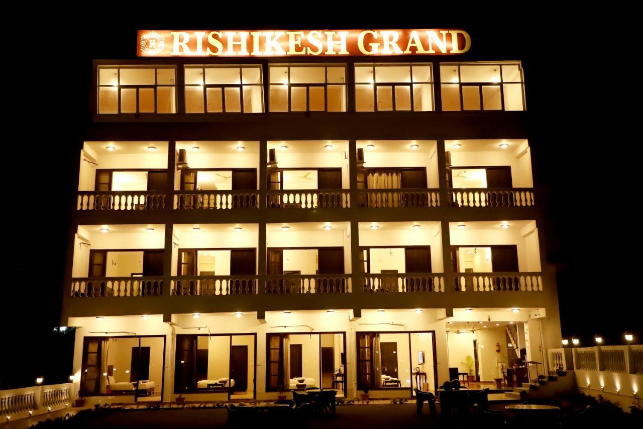 Rishikesh Grand Hotel Buitenkant foto